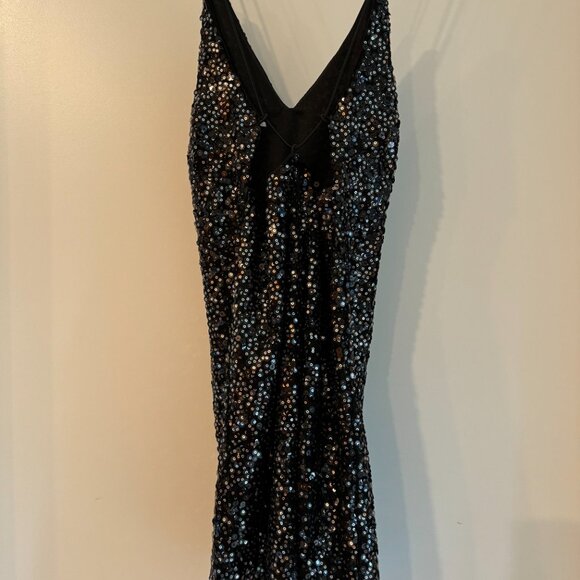 Lulus: Black backless sequin mini dress - Picture 3 of 4